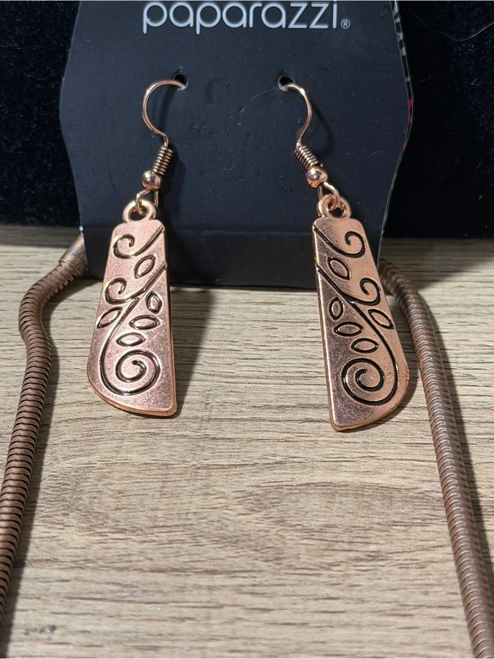 paparazzi Multi-Tone Textured Bib Necklace & Earrings Set - Copper, Silver, Gold - Picture 3 of 4